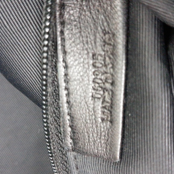 Loewe Amazona 35 Silver Handbag With Lock and Key - Picture 12 of 16